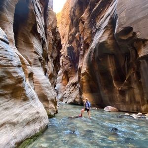 Meet your Posher, Caasi